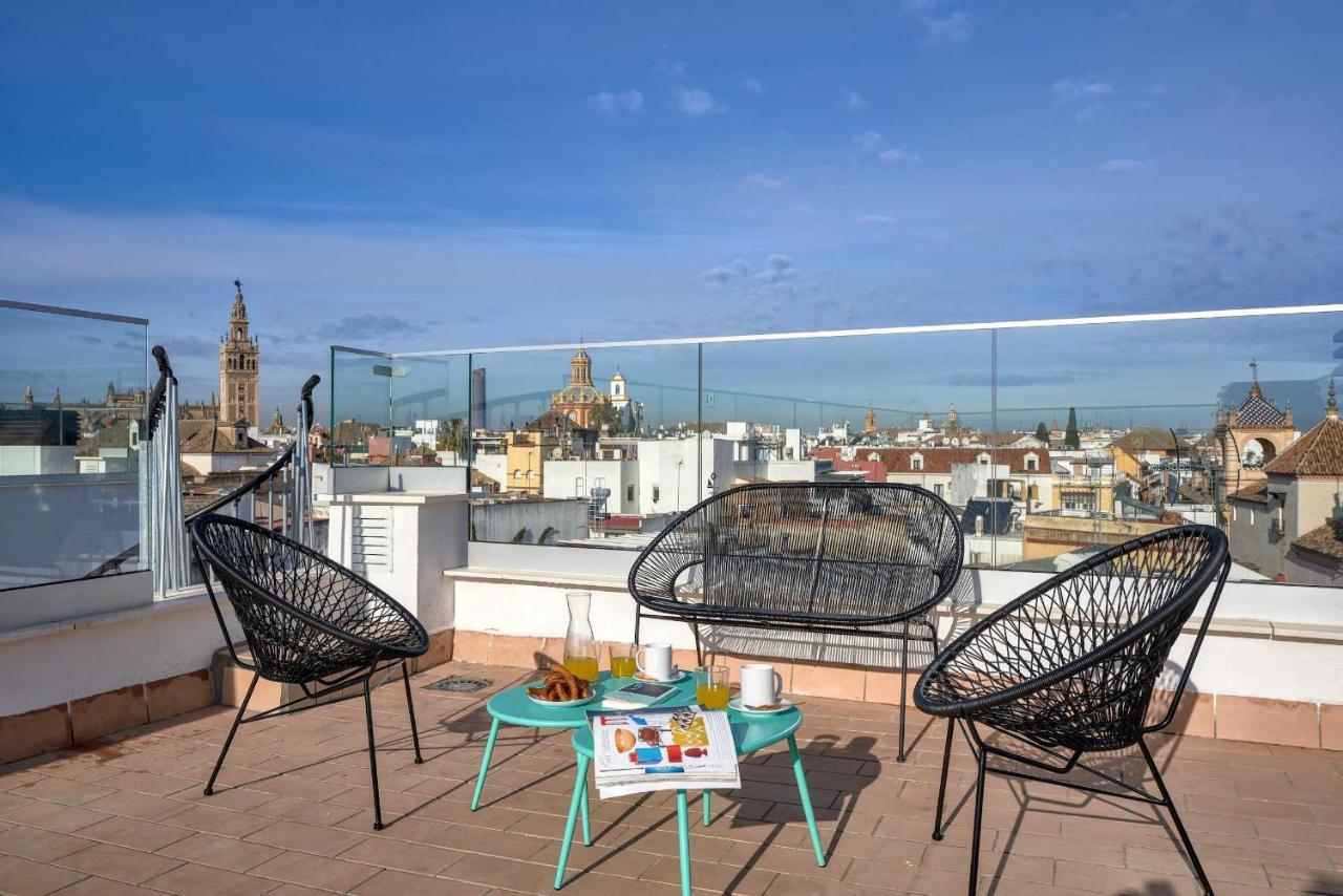 Palacio Del Siglo XVII Frente A Los Jardines De Murillo Sevilla Eksteriør billede