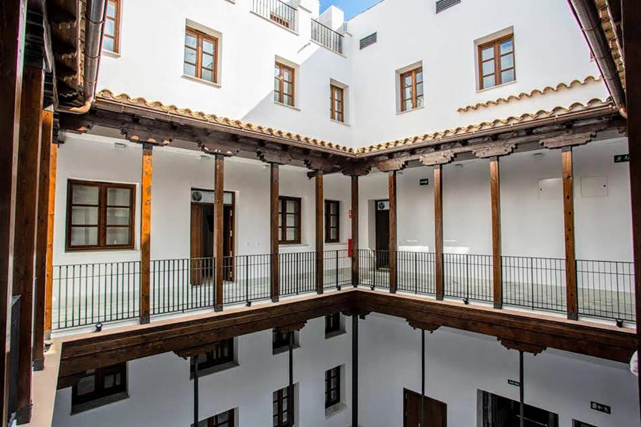 Palacio Del Siglo XVII Frente A Los Jardines De Murillo Sevilla Eksteriør billede