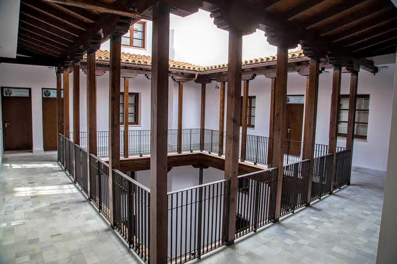 Palacio Del Siglo XVII Frente A Los Jardines De Murillo Sevilla Eksteriør billede