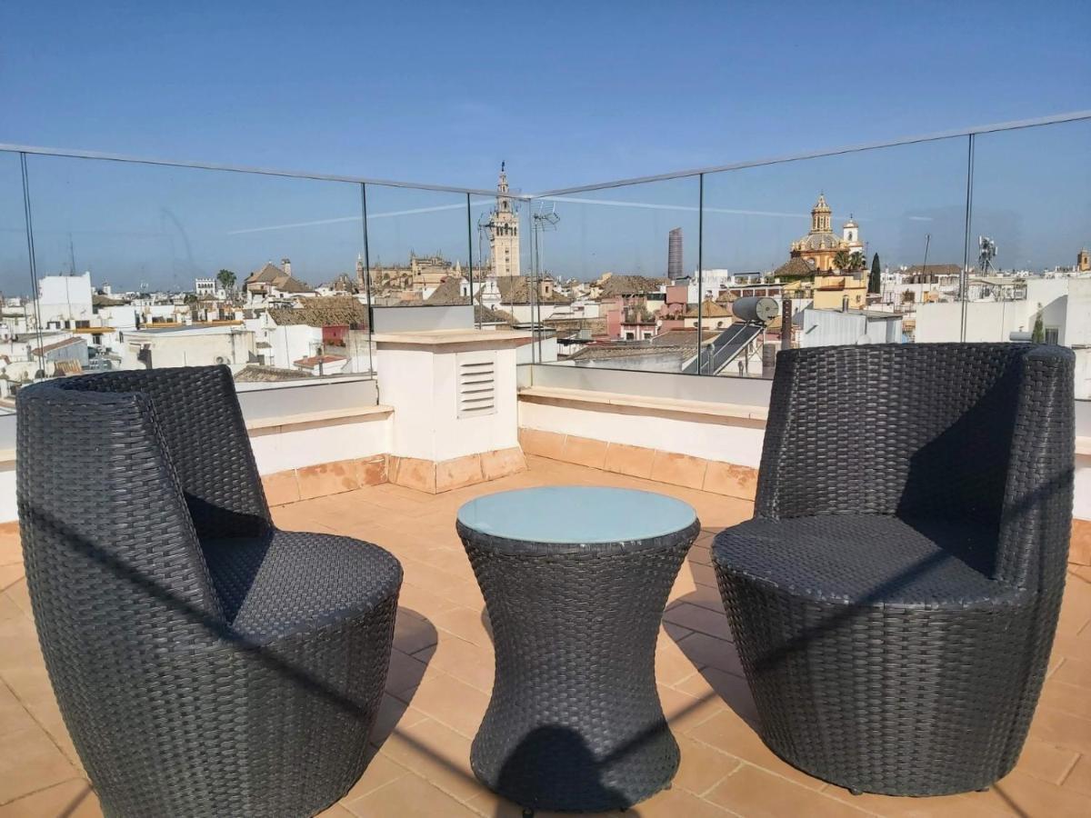 Palacio Del Siglo XVII Frente A Los Jardines De Murillo Sevilla Eksteriør billede